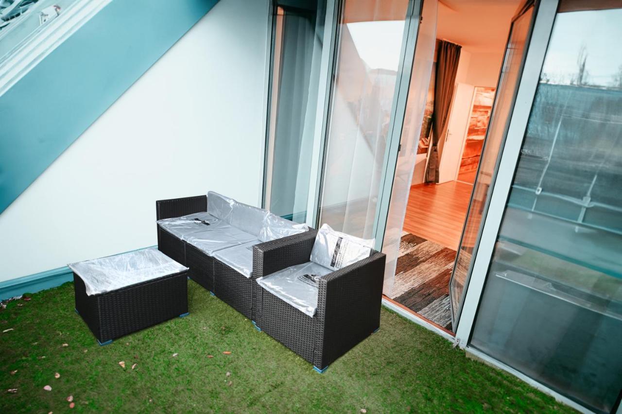Shopping Center 12 Apartment Wien
